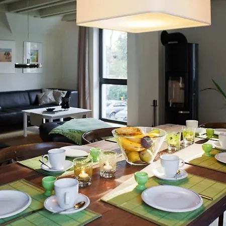 Akelei - Sauna, Kamin & Balkon Apartamento Zingst